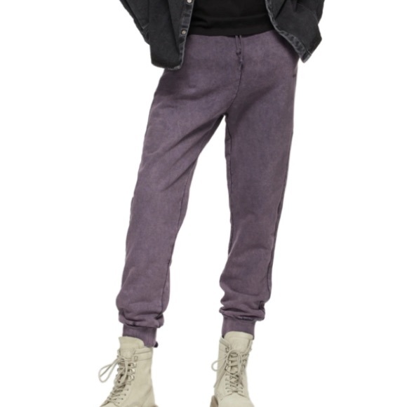 NWT Purple carhartt sweatpants/ lounge pants - Picture 4 of 4